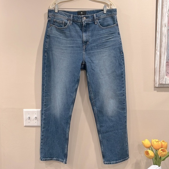 🔥BR  NWOT Classic Blue Jeans🔥 - Picture 1 of 8